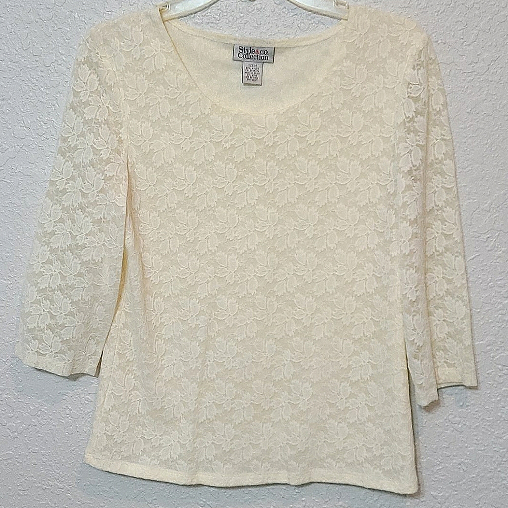 Feminine, lace ovrrlay top, Size M
